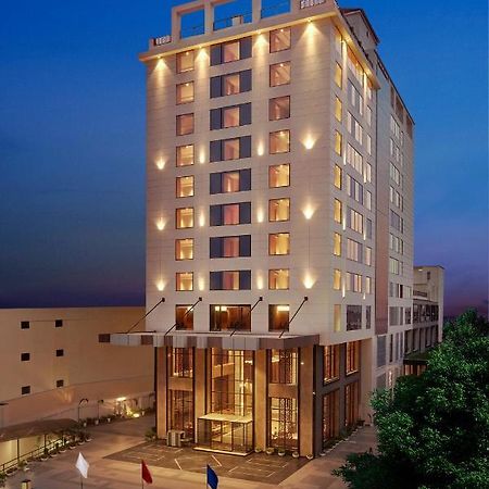 Doubletree By Hilton Varanasi Dış mekan fotoğraf