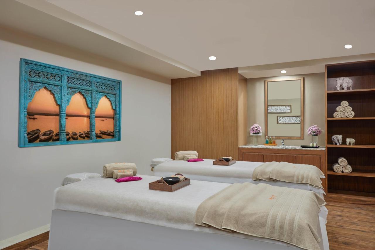 Doubletree By Hilton Varanasi Dış mekan fotoğraf