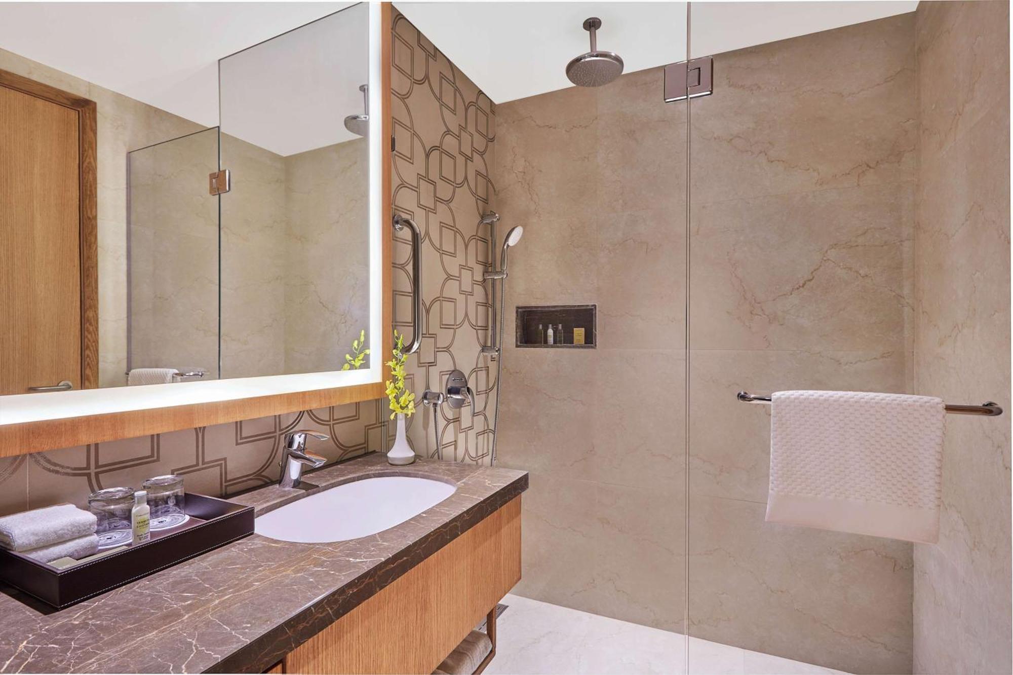 Doubletree By Hilton Varanasi Dış mekan fotoğraf