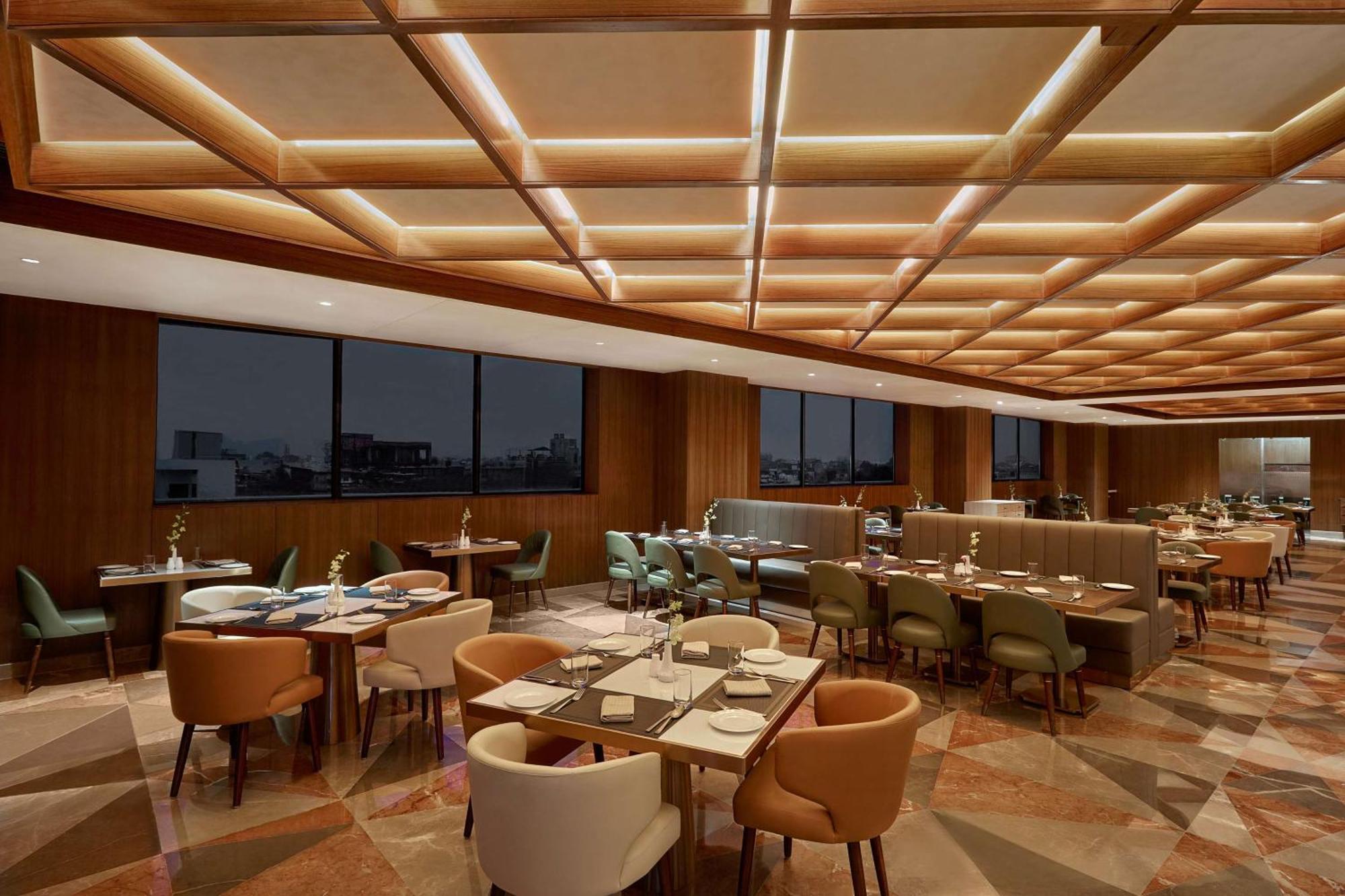 Doubletree By Hilton Varanasi Dış mekan fotoğraf