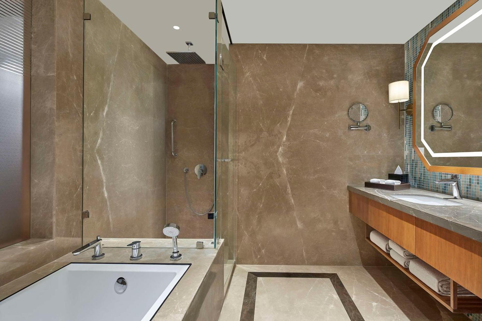Doubletree By Hilton Varanasi Dış mekan fotoğraf